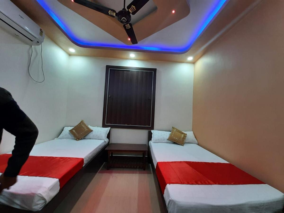 Hotel Shakuntla Palace - 400 Meters Away From Vishnu Pad Temple 7 Mins Walk Gaya Exterior photo