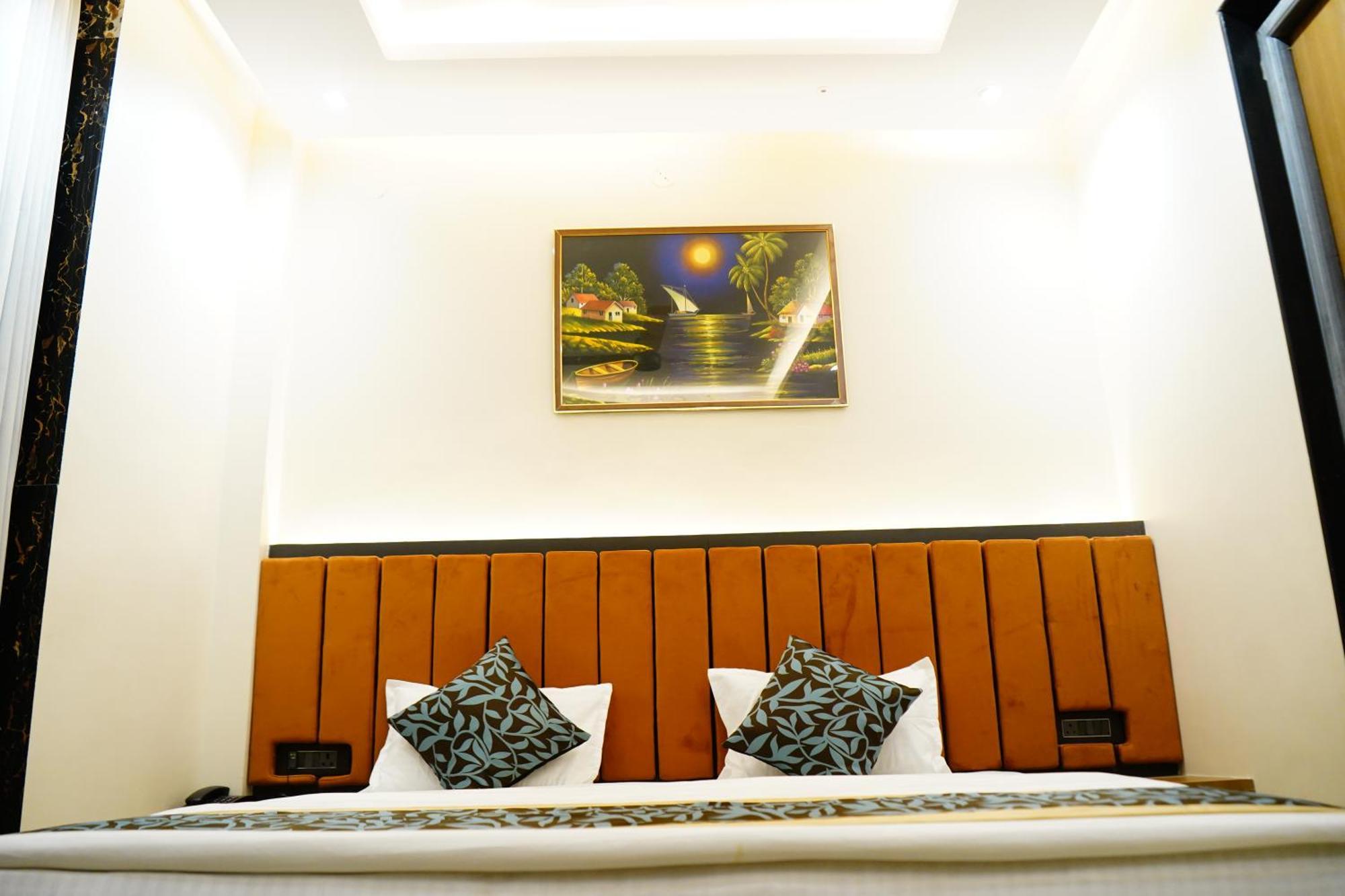 Hotel Shakuntla Palace - 400 Meters Away From Vishnu Pad Temple 7 Mins Walk Gaya Exterior photo