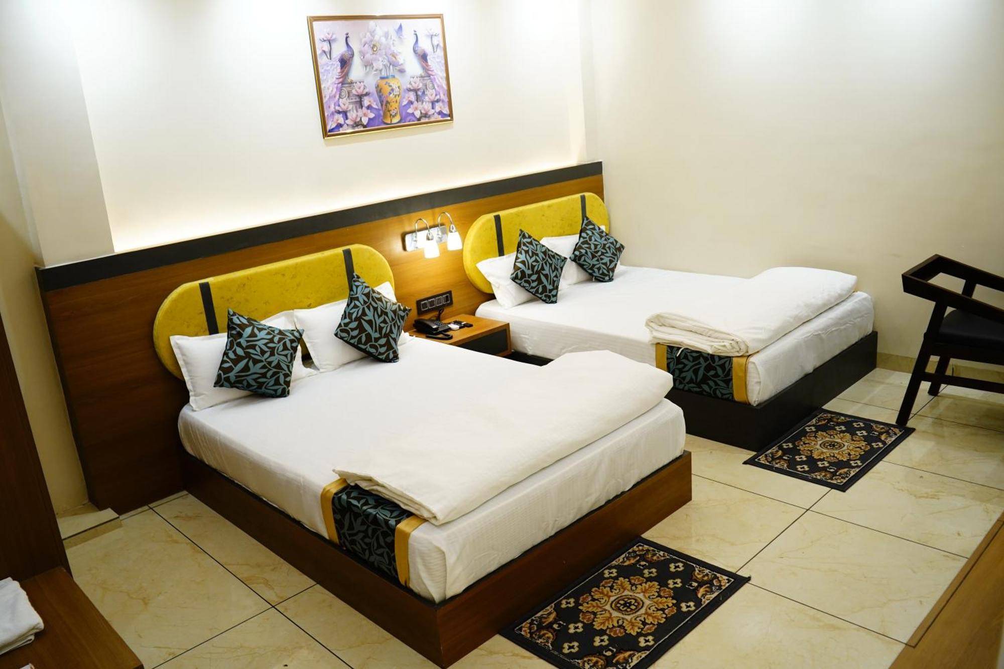 Hotel Shakuntla Palace - 400 Meters Away From Vishnu Pad Temple 7 Mins Walk Gaya Exterior photo